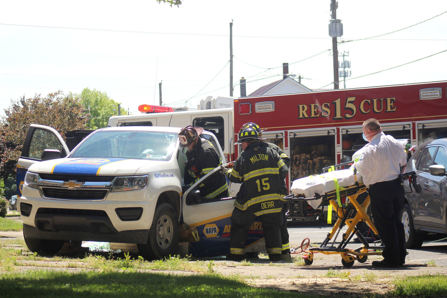 Injury crash in Milton